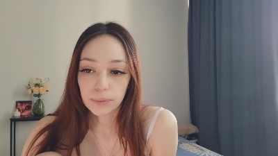 LuxTienie live cam on Cam4