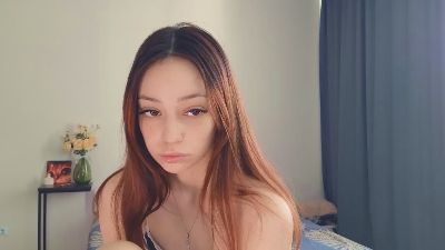 LuxTienie live cam on Cam4