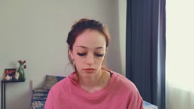 LuxTienie live cam on Cam4