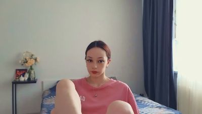 LuxTienie live cam on Cam4
