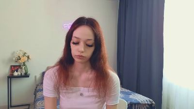 LuxTienie live cam on Cam4