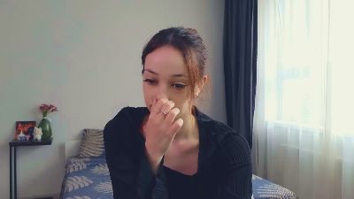 LuxTienie live cam on Cam4