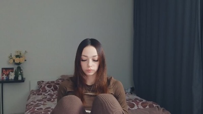 LuxTienie live cam on Cam4