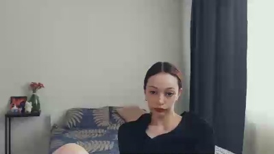 LuxTienie live cam on Cam4