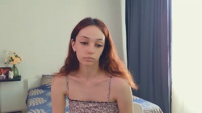 LuxTienie live cam on Cam4
