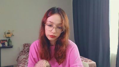LuxTienie live cam on Cam4