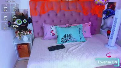 Lux_wish live cam on Cam4