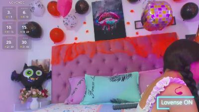 Lux_wish live cam on Cam4