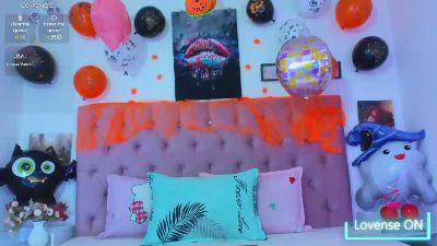 Lux_wish live cam on Cam4