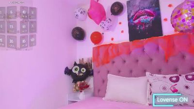 Lux_wish live cam on Cam4