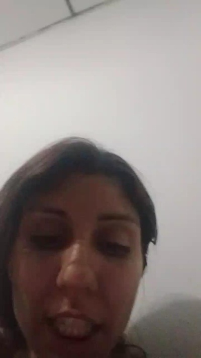 Luxecita199425 live cam on Cam4