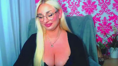 LuxuriaBabe live cam on Cam4