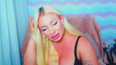 LuxuriaBabe live cam on Cam4