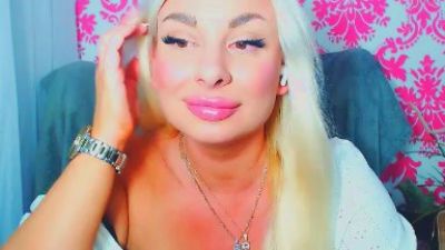 LuxuriaBabe live cam on Cam4