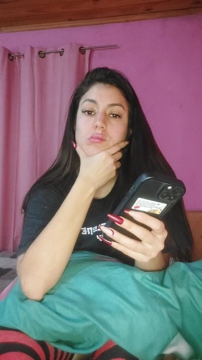 Luzzromano live cam on Cam4