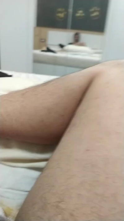Luzzzz4 live cam on Cam4