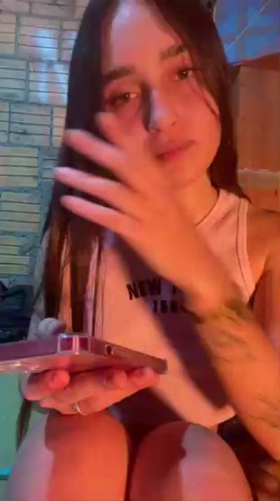 Lya_Live webcam