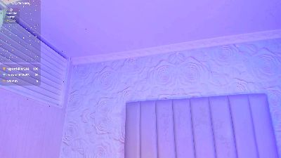 Lya_dubois live cam on Cam4