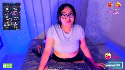 Lya_dubois live cam on Cam4
