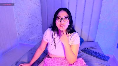 Lya_dubois live cam on Cam4