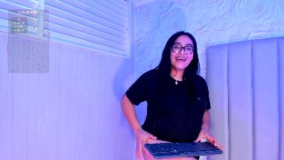 Lya_dubois live cam on Cam4