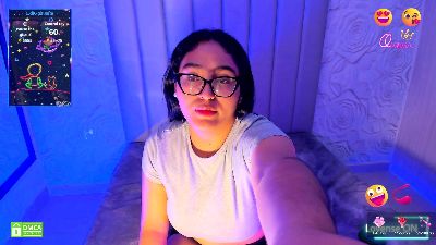 Lya_dubois live cam on Cam4