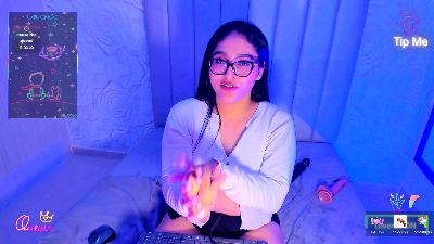 Lya_dubois live cam on Cam4