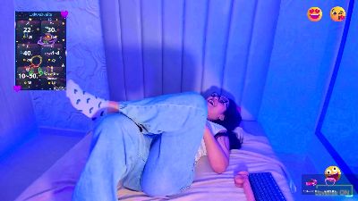 Lya_dubois live cam on Cam4