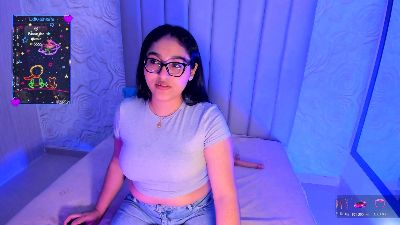 Lya_dubois live cam on Cam4