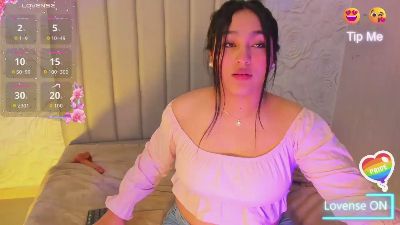 Lya_dubois live cam on Cam4