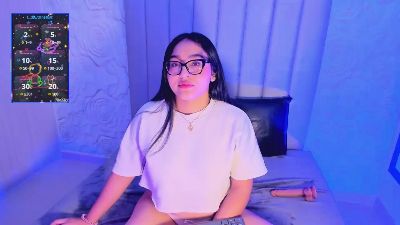 Lya_dubois live cam on Cam4
