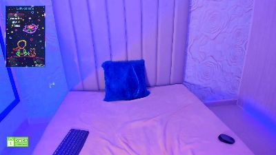 Lya_dubois live cam on Cam4