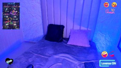 Lya_dubois live cam on Cam4