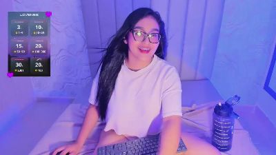 Lya_dubois live cam on Cam4