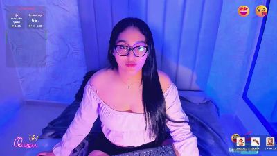 Lya_dubois live cam on Cam4