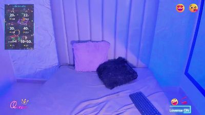 Lya_dubois live cam on Cam4