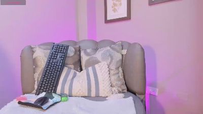 Lyaa_sweet live cam on Cam4
