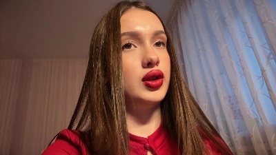 LydaDecoux live cam on Cam4