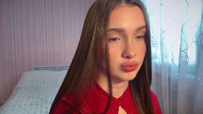 LydaDecoux live cam on Cam4