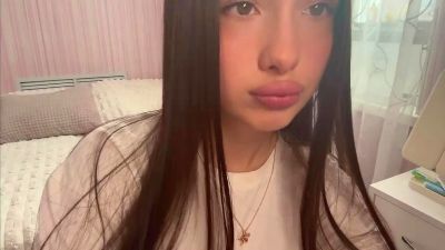 LydaDecoux live cam on Cam4