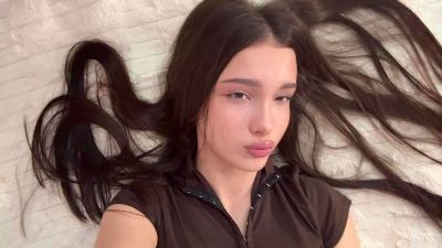 LydaDecoux live cam on Cam4