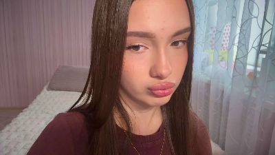 LydaDecoux live cam on Cam4