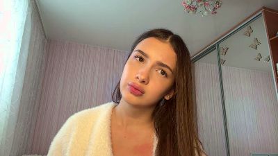 LydaDecoux live cam on Cam4