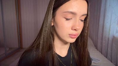LydaDecoux live cam on Cam4