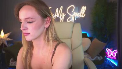 LylaYeess live cam on Cam4