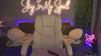 LylaYeess live cam on Cam4