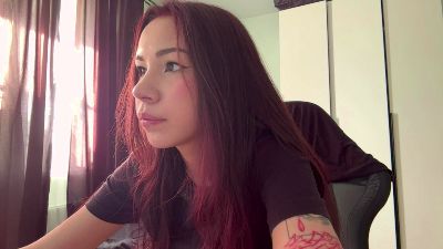 LynPavlica live cam on Cam4