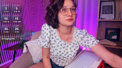 LyndsayTroge live cam on Cam4