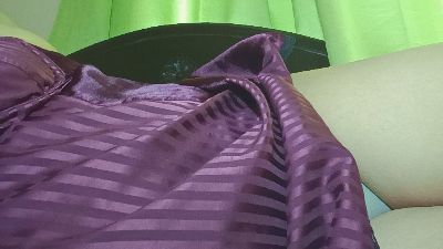 Lyne1981 live cam on Cam4