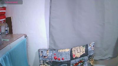 Lynieh live cam on Cam4